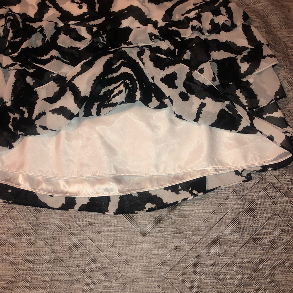 Express Skirt - Picture 5 of 8